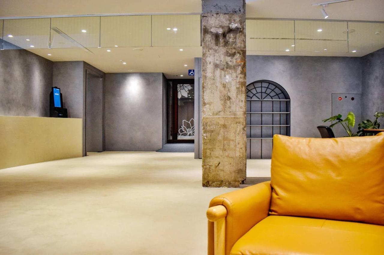 Talmud Business Hotel - Zhongshan Taichung Bagian luar foto