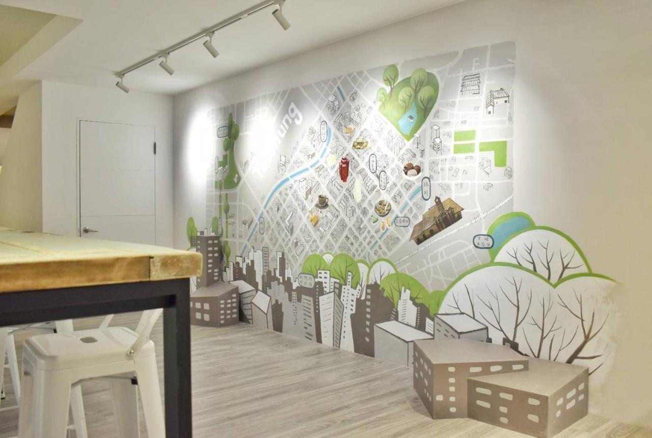 Talmud Business Hotel - Zhongshan Taichung Bagian luar foto