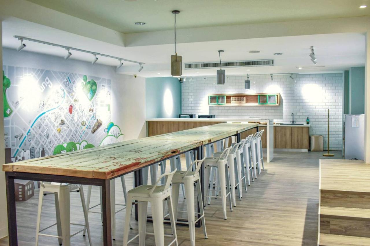 Talmud Business Hotel - Zhongshan Taichung Bagian luar foto