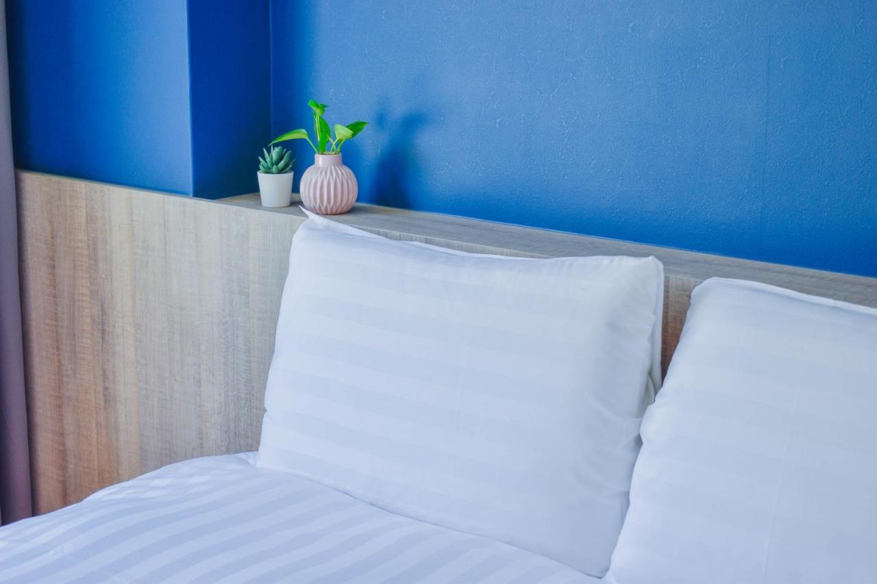 Talmud Business Hotel - Zhongshan Taichung Bagian luar foto
