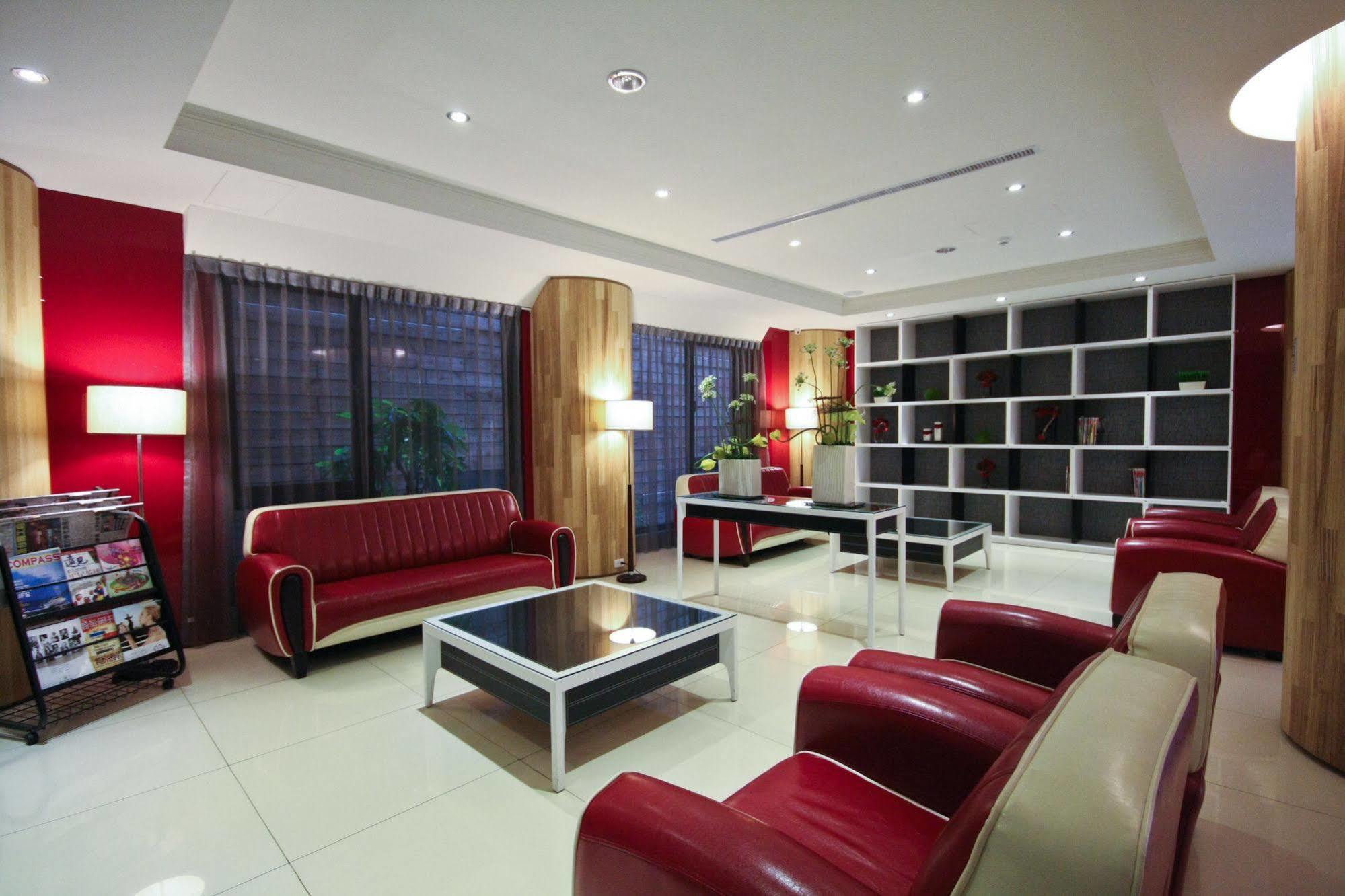 Talmud Business Hotel - Zhongshan Taichung Bagian luar foto